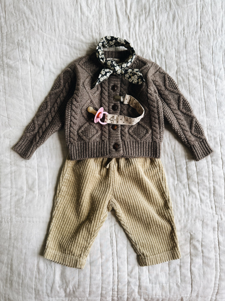 Pacifier clip brown dot