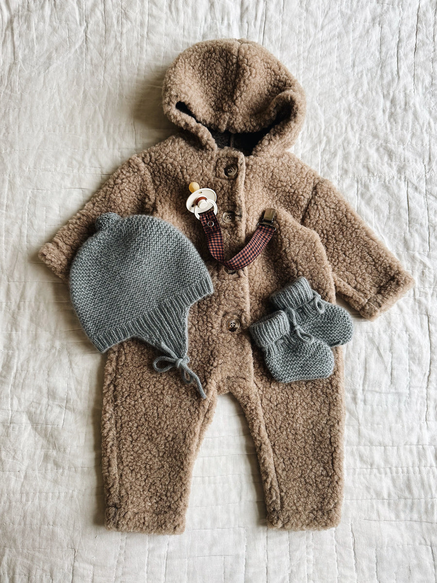 Thule onesie caramel