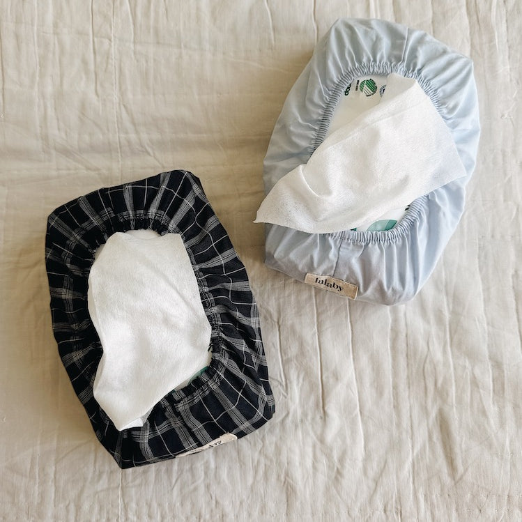 Wet wipe cover blue check