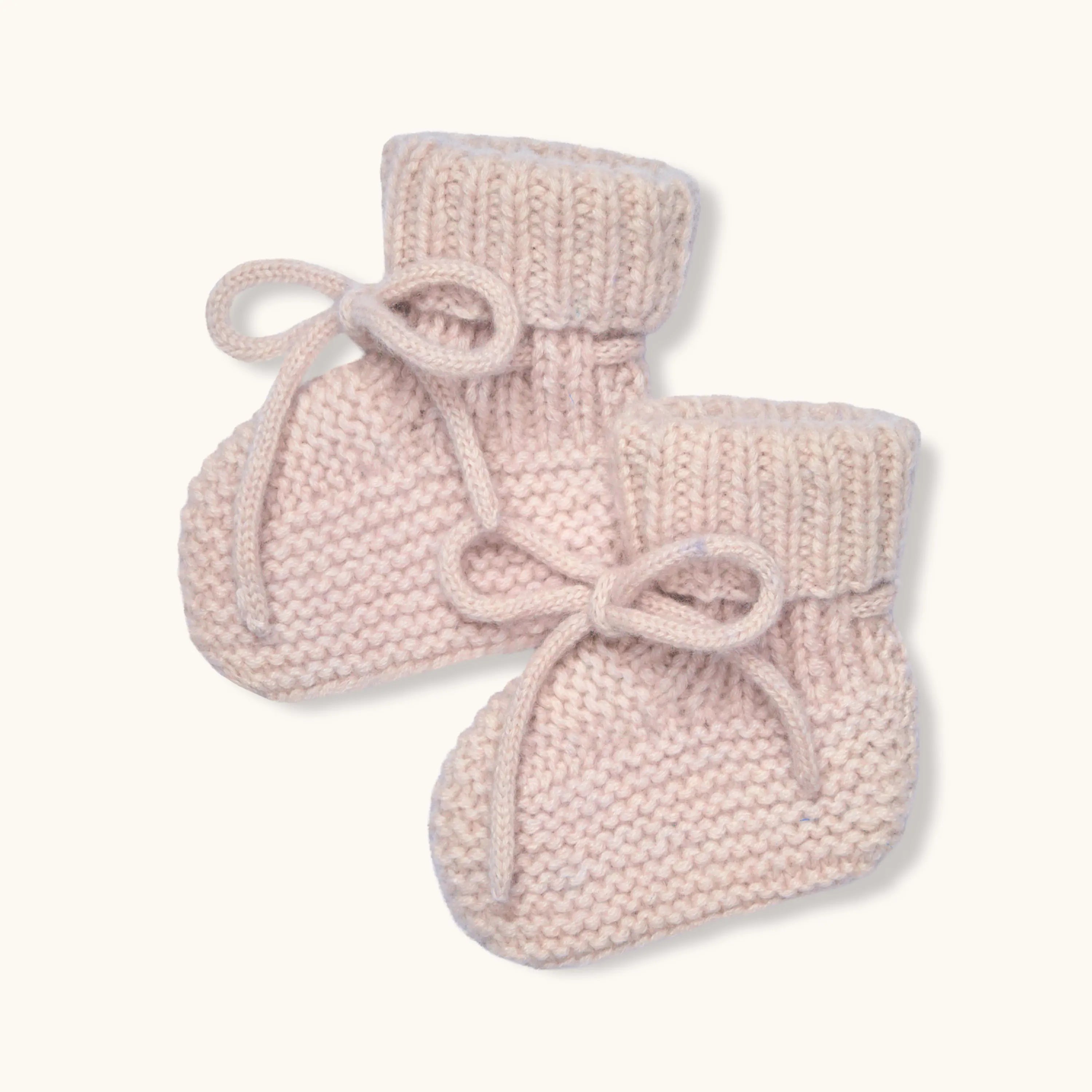 Lalaby knitted Alpha shoes for babies in powder pink cashmere 