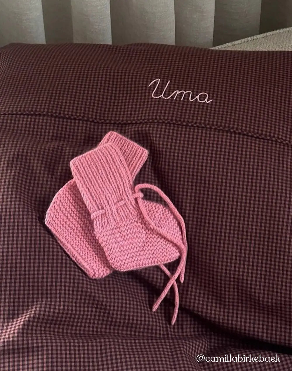 Lalaby knitted Alpha shoes for babies in sorbet pink cashmere