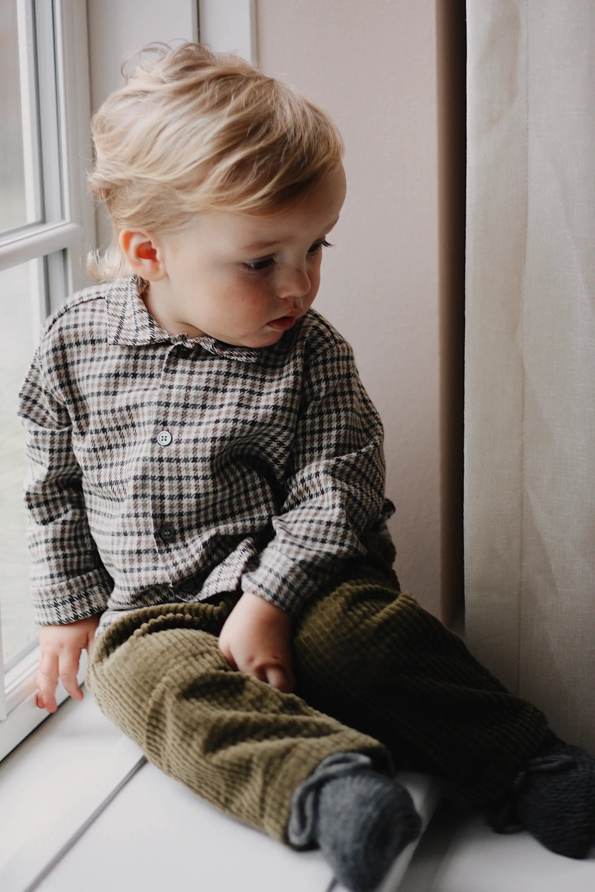 Lalaby knitted Alpha shoes for babies in storm grey cashmere
