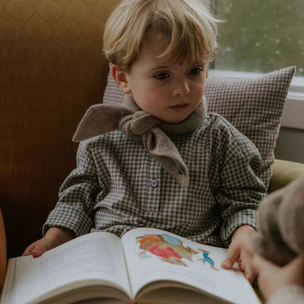 Boy wearing Lalaby Atlas scarf in toast brown cashmere