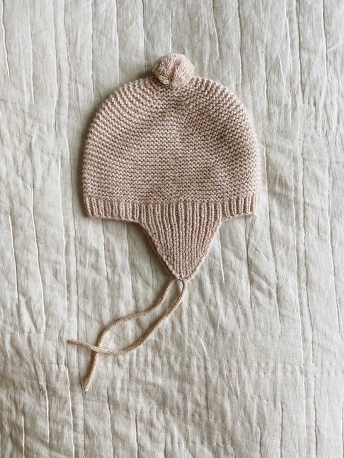 Lalaby knitted Bobo hat for babies in powder pink cashmere
