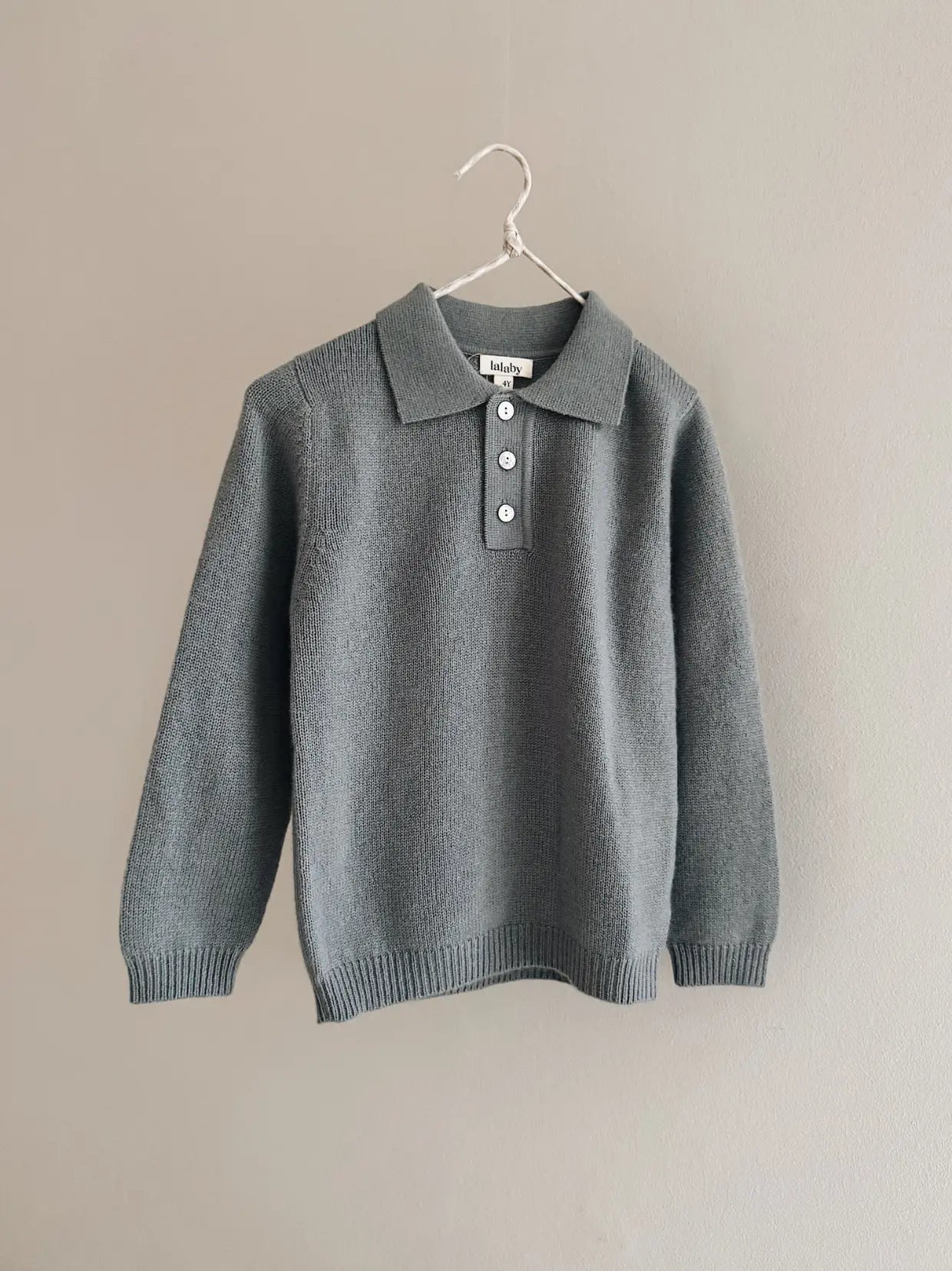 Lalaby knitted Pauli polo for kids in dove blue cashmere