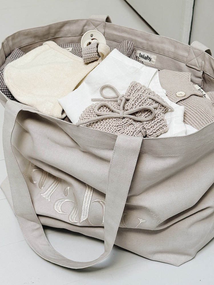 Lalaby Toto tote bag in a natural beige color, made from organic cotton, for everyday use
