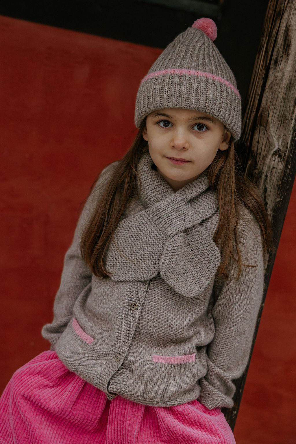 Girl wearing Lalaby Winston hat in toast brown cashmere