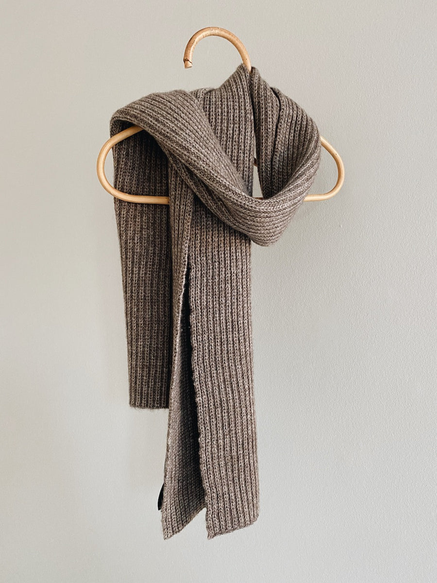 Seal scarf