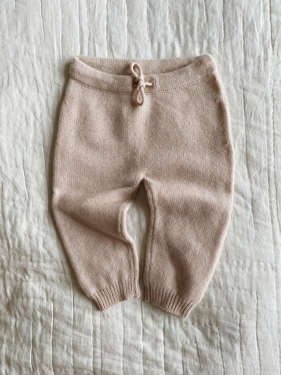 Stormy pants powder
