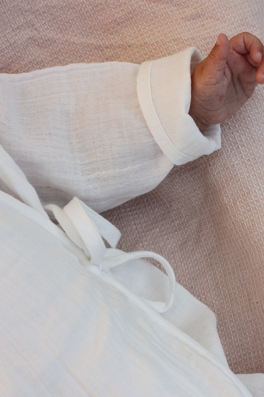 Iris onesie natural white