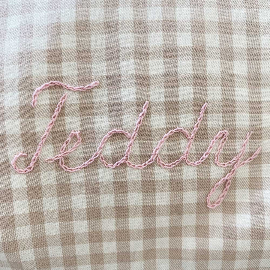 Classic baby bedding beige gingham - lalaby.com