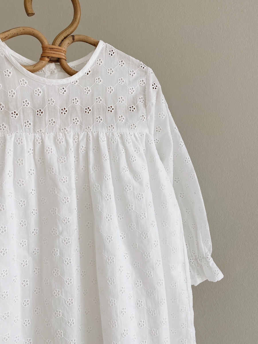 Lilou dress broderie anglaise