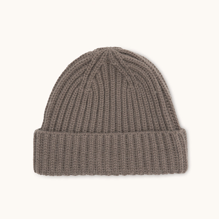 Woody 'Mom' beanie brown